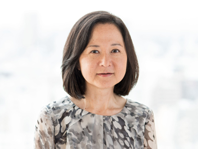 小川 洋子氏近影